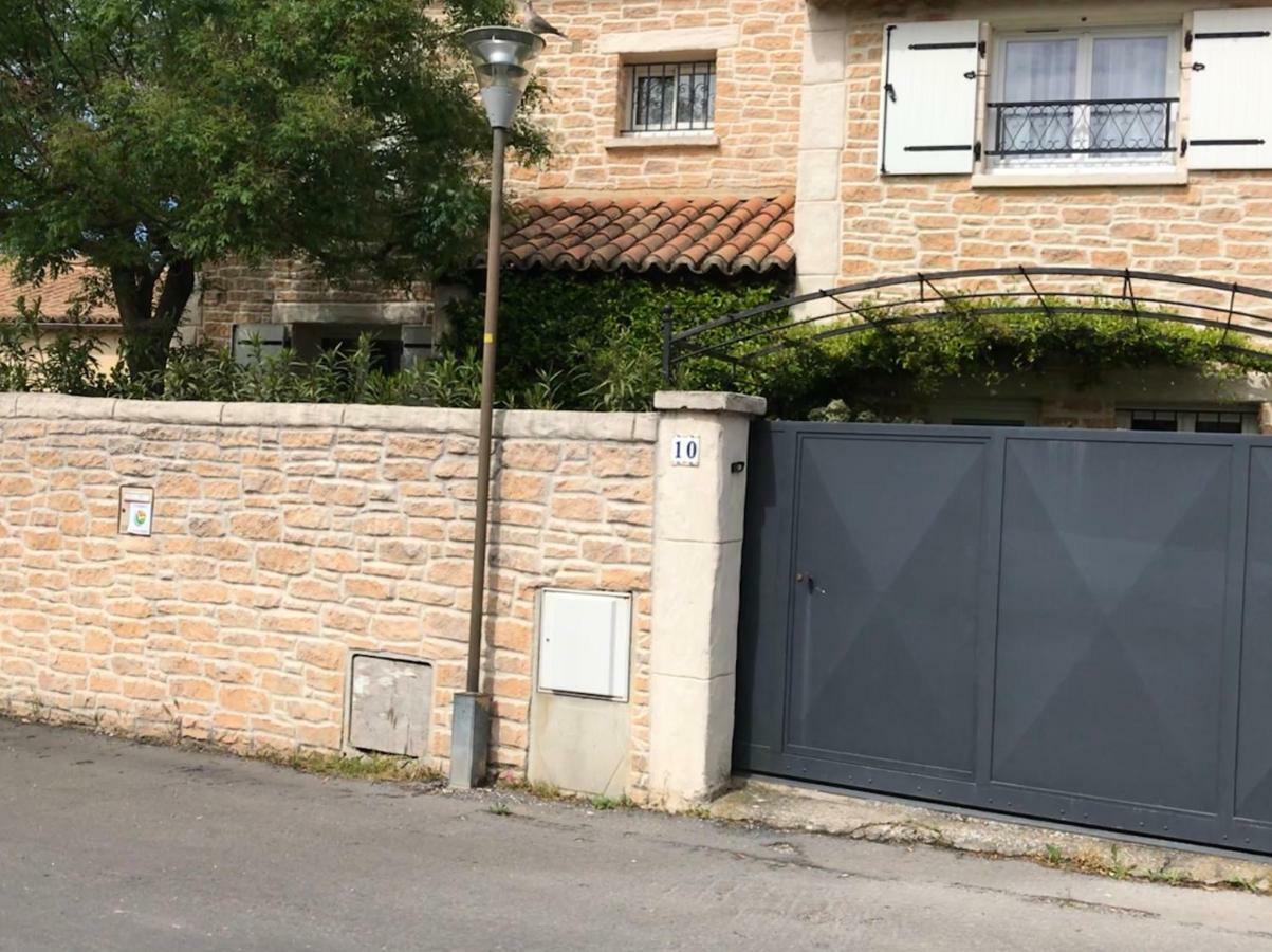 La Villa Lea Uzes Exterior photo