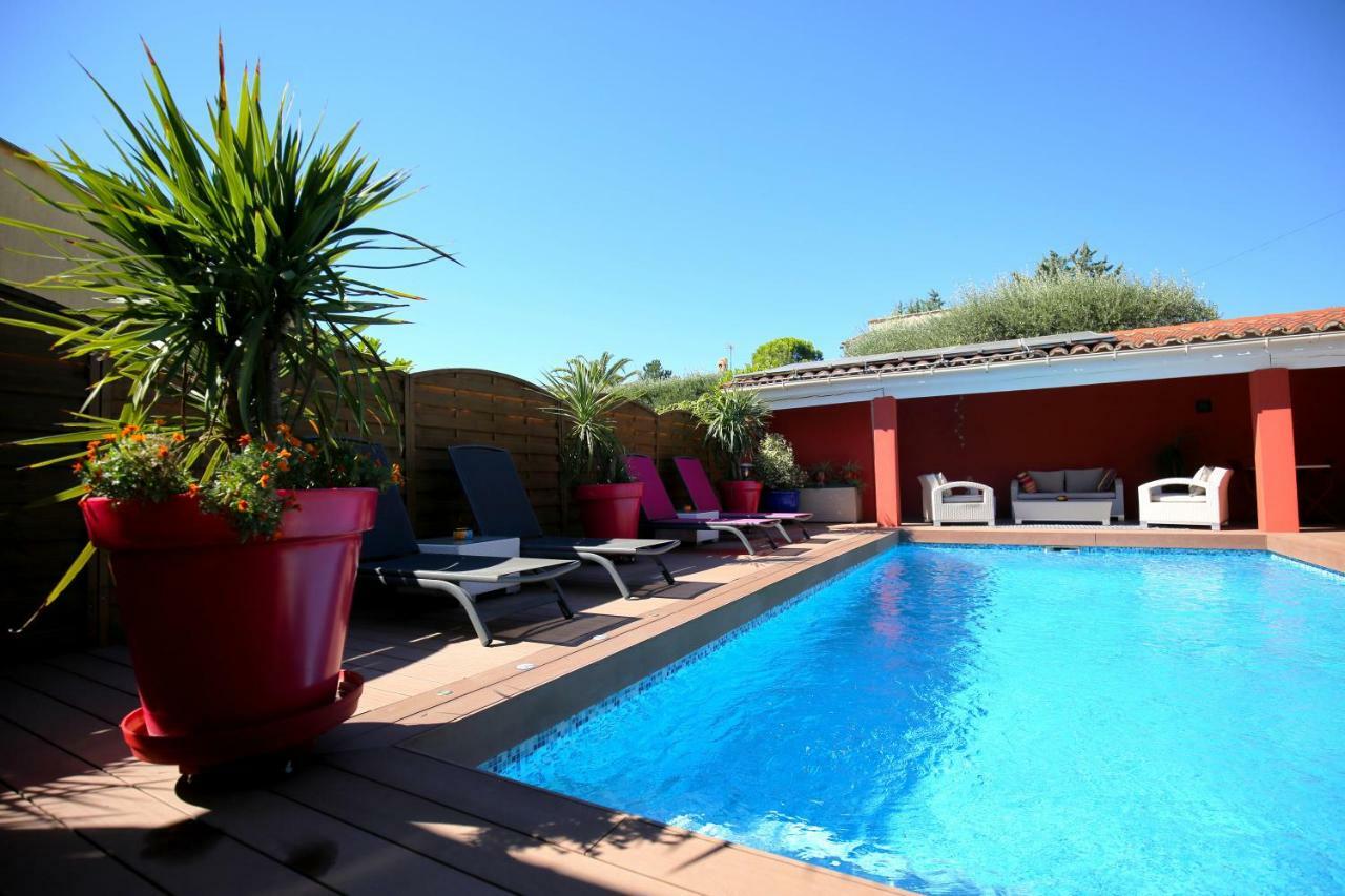 La Villa Lea Uzes Exterior photo